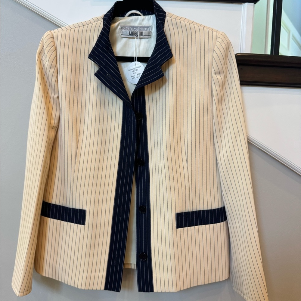 Givenchy Vintage Women's Cream and Navy Striped Blazer - Picture 2 of 8